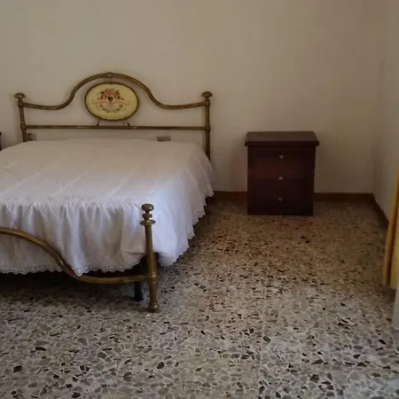 La Casa Dei Gigli Holiday home *